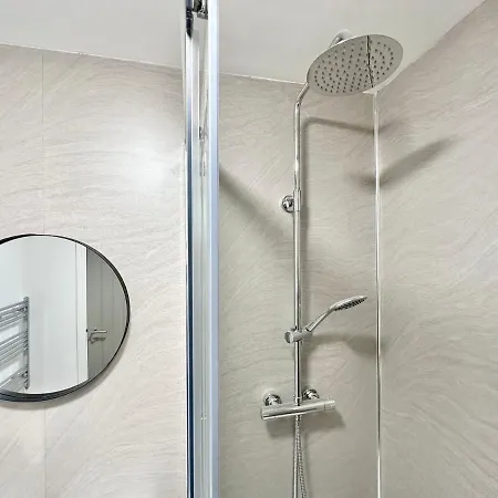 Fountain No 3 With Free Parking Lejlighed