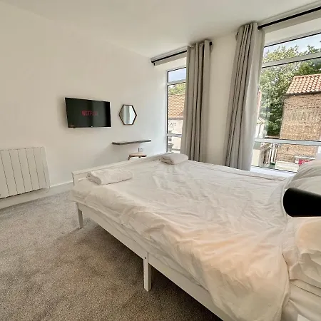 Fountain No 3 With Free Parking Апартаменты